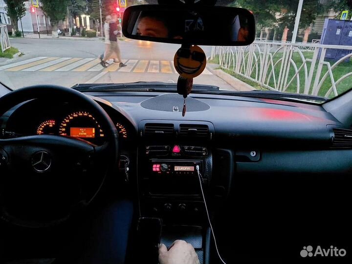 Mercedes-Benz C-класс 2.0 AT, 2000, 319 000 км