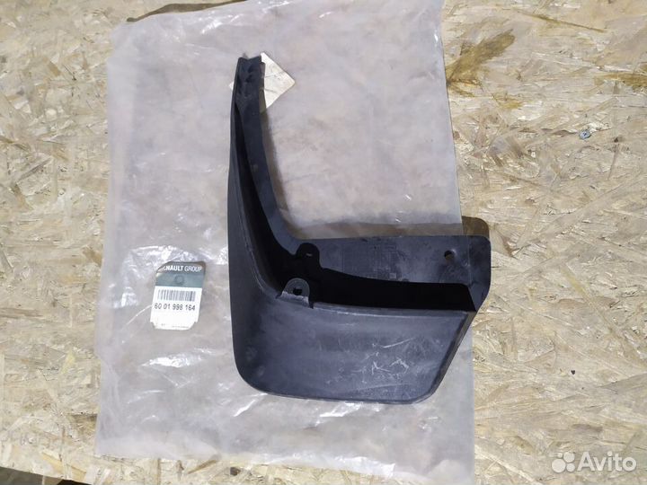 Брызговики задние не комплект, только левый logan