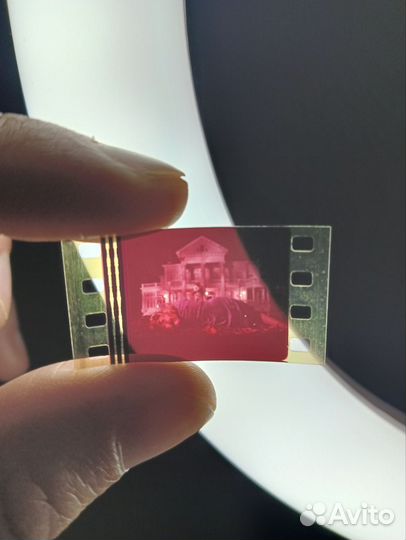 Кадрый кинотеатральной плёнки из фильма Фантазм