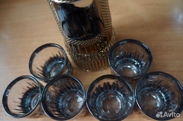 Рюмки и графин