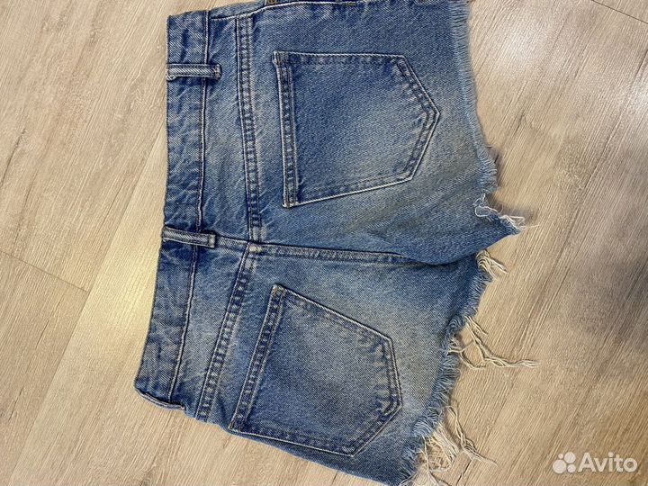 Джинсовые шорты