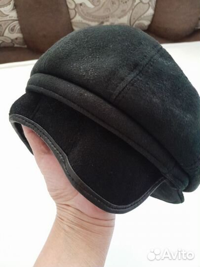 Кепка замшевая женская