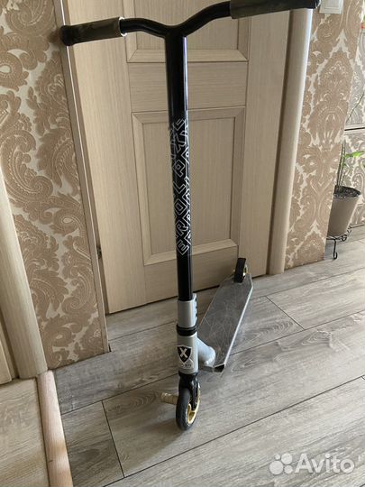 Трюковой самокат explore