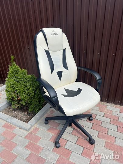 Компьютерное кресло