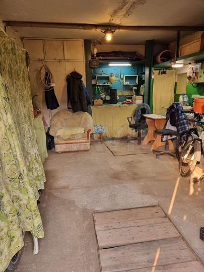 Гараж, > 30 м²