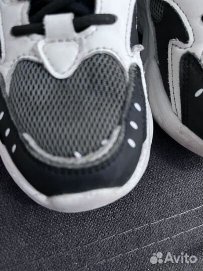 Кроссовки детские 28 размер