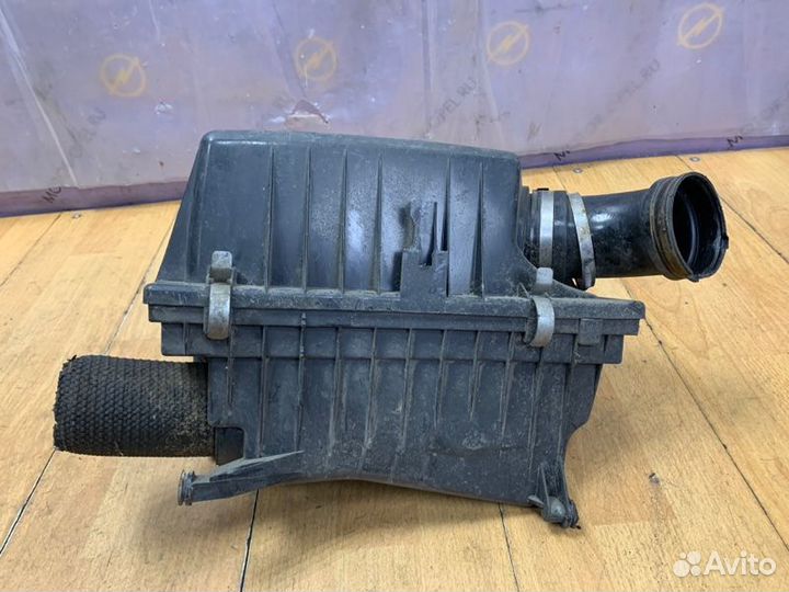 Корпус воздушного фильтра Opel Vectra B X16XEL