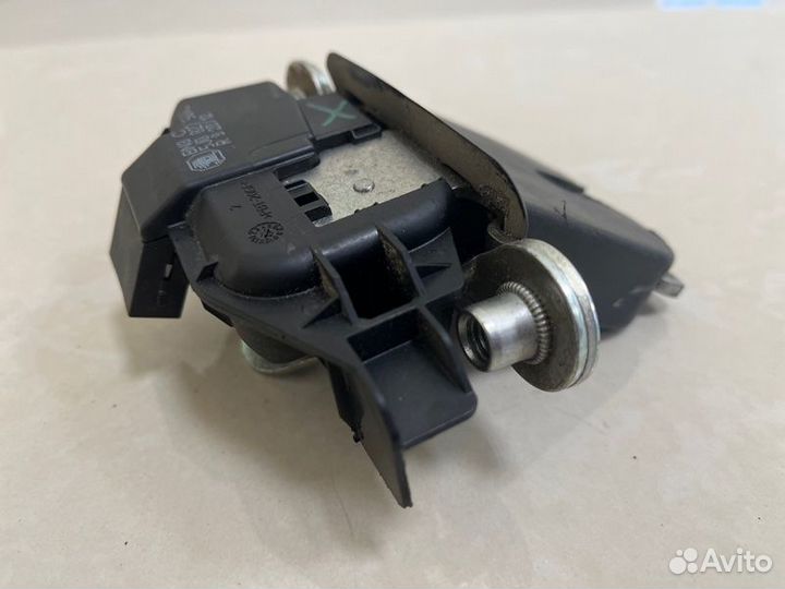 Замок багажника Skoda Fabia 5J5 CGP 2012