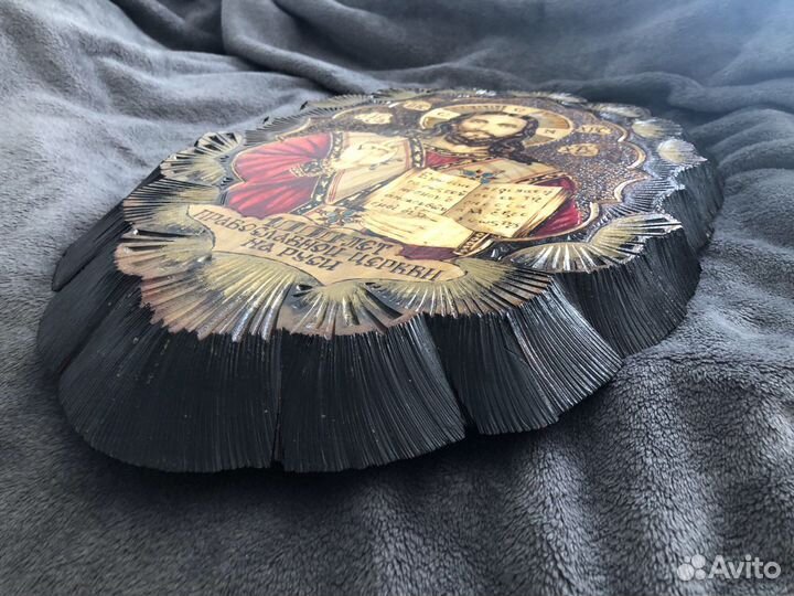 Икона деревянная резная 65 х 35 см