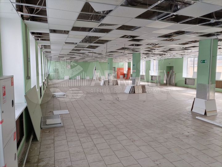 Здание, 2612 м²