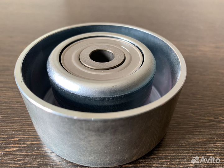 Ролик натяжителя