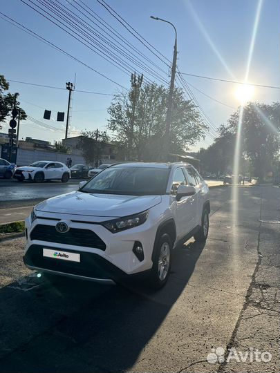 Toyota RAV4 2.5 AT, 2021, 60 000 км