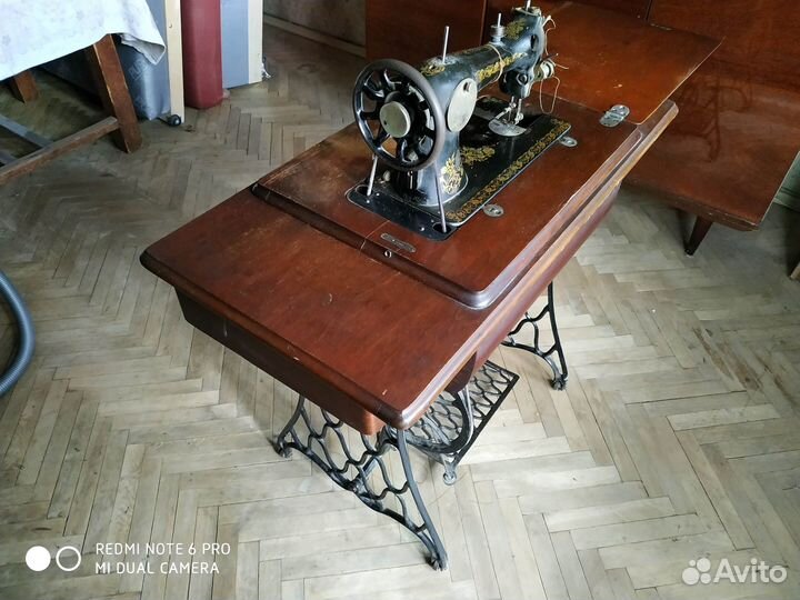 Швейная машина пмз (Подольский Механический Завод)