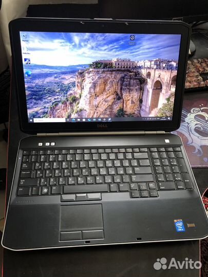 Ноутбук Dell e5520 (intel i5) 15.6