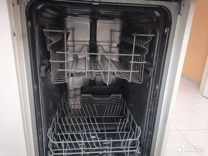 Посудомоечная машина Electrolux
