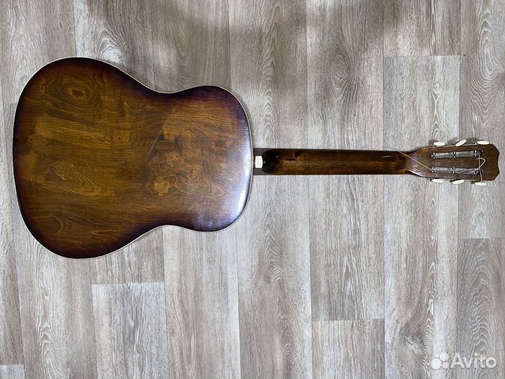 Акустическая гитара