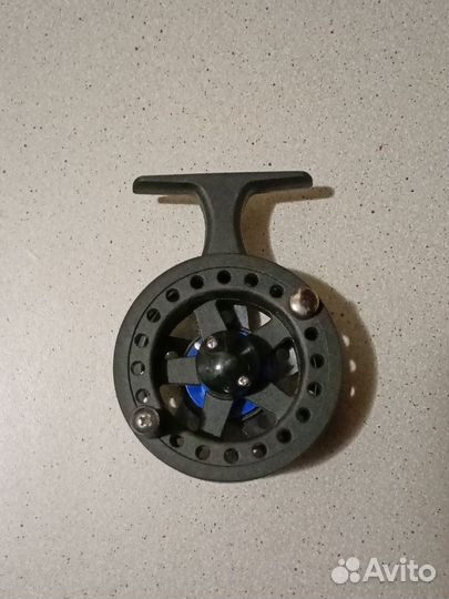 Катушка зимняя kaida 70