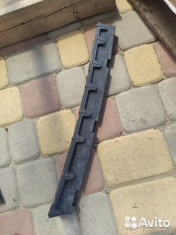 Направляющая заднего бампера левая Skoda Fabia 2