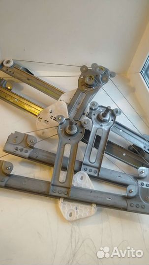 Стеклоподъёмники Дастер, Террано