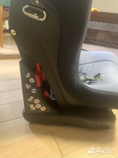 Автокресло Chicco Artsana Universal 0-18 кг