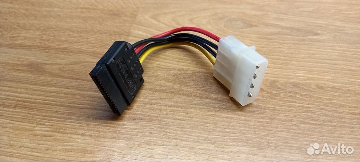 Переходник Molex-sata