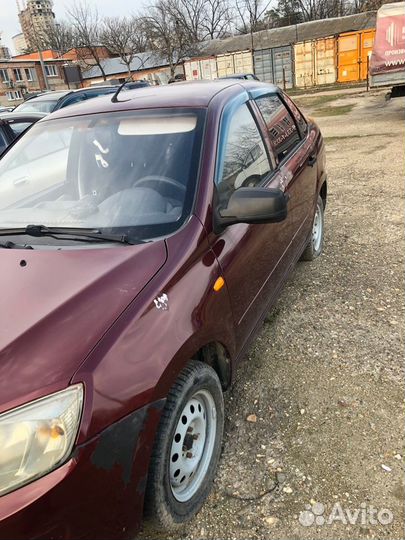 LADA Granta 1.6 МТ, 2013, битый, 137 130 км