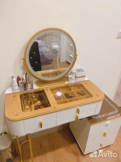 Туалетный столик. Консольный столик