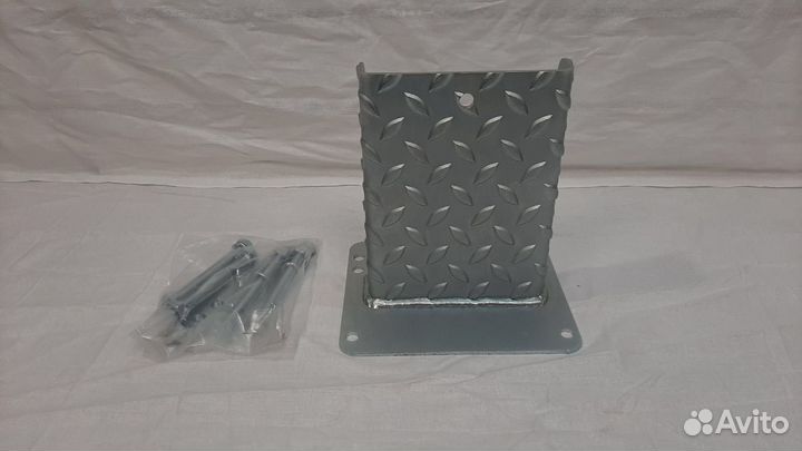 Подножка с планками для лодочного прицепа