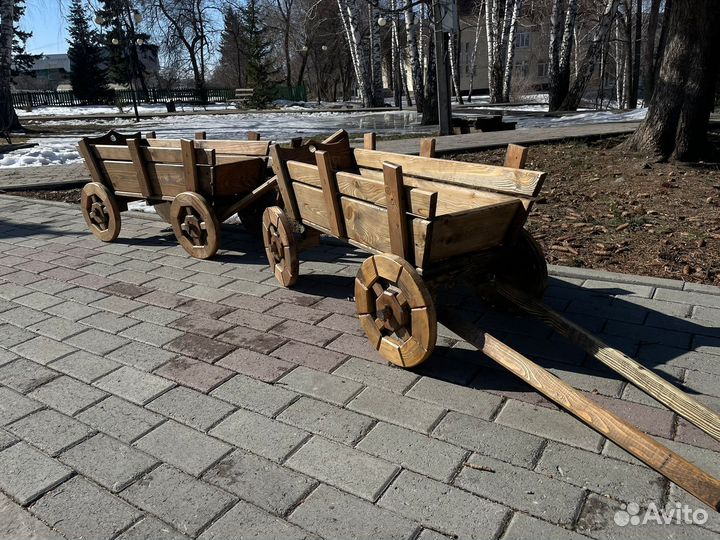 Тележка садовая декоративная