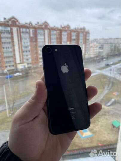 iPhone 8, 64 ГБ
