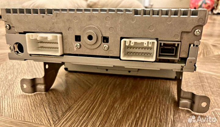 Магнитола с рамкой Mitsubishi outlander-3