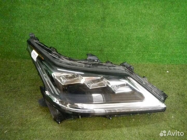 Фара правая Lexus LX570