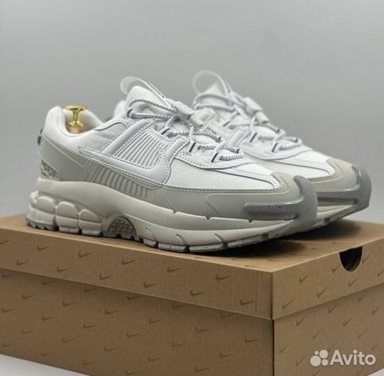Nike Vomero 5 Roam