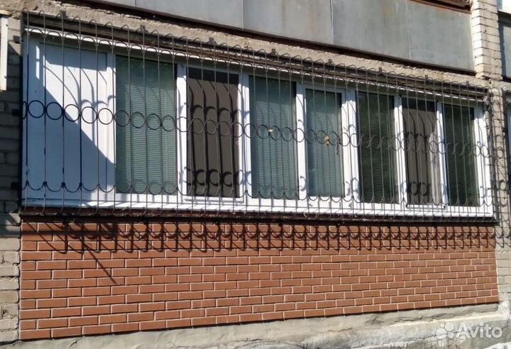 Решетки на окна, лоджии N 1135 прямые