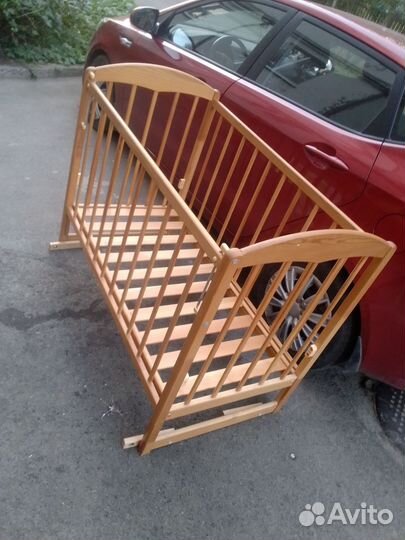 Детская кроватка