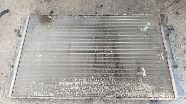 Радиатор охлаждения двигателя Skoda Octavia A4