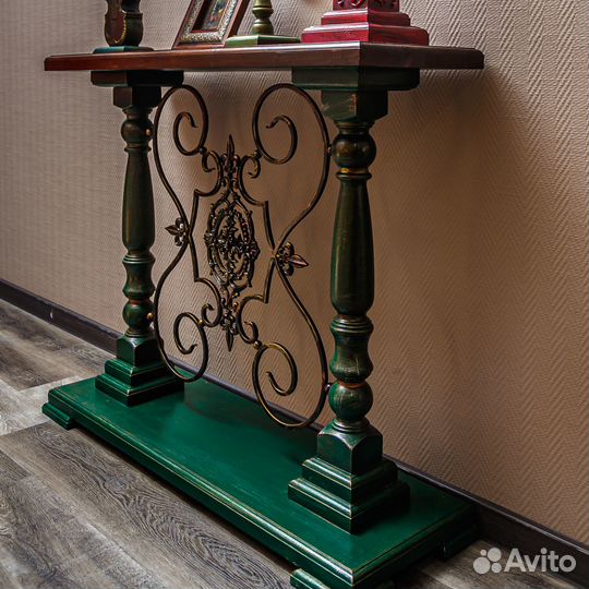 Консольный винтажный столик