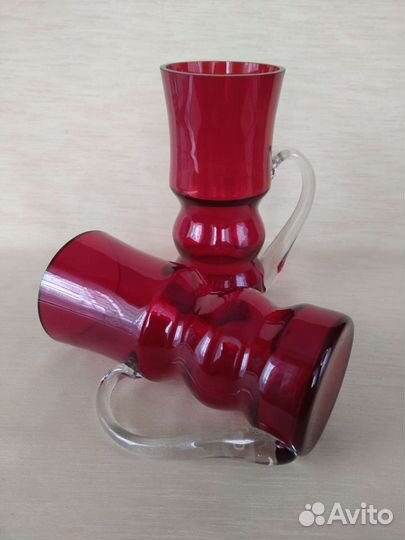 Кружки красное стекло