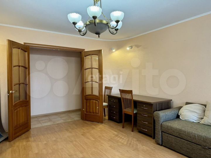 2-к. квартира, 78 м², 2/6 эт.