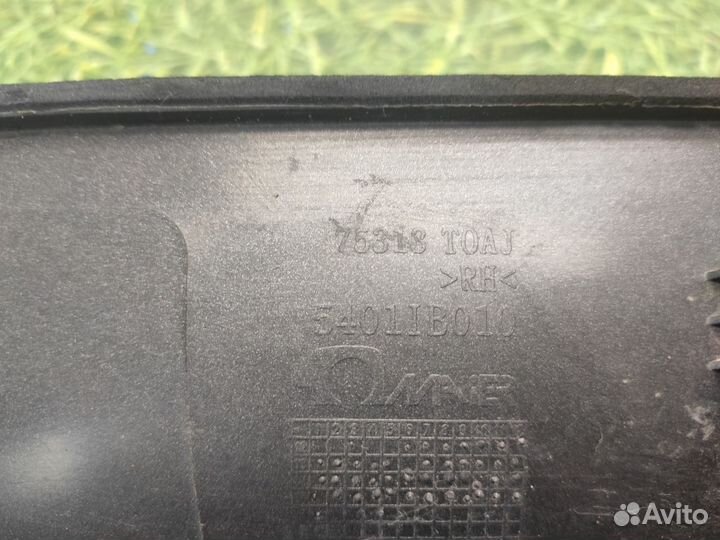 Накладка (Молдинг) двери прав. зад. Honda CR-V 4