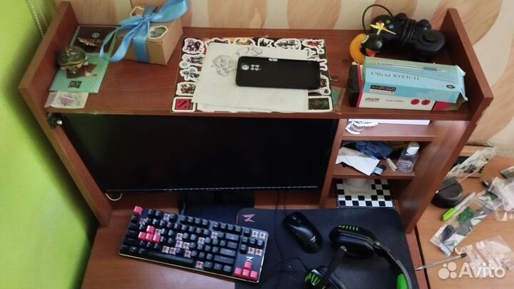 Компьютерный стол