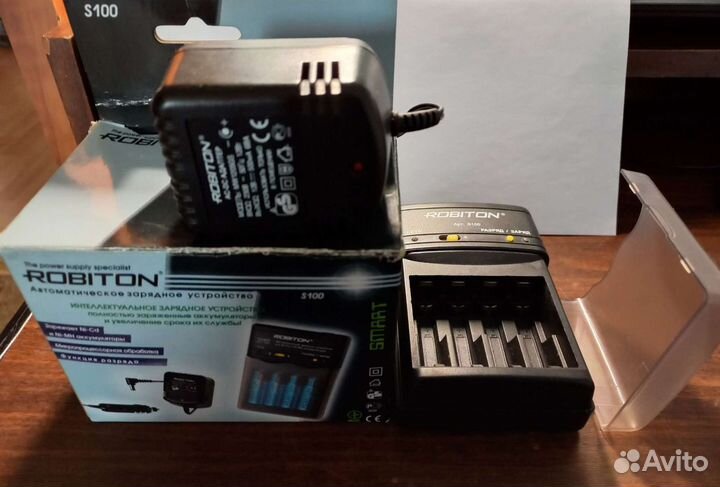 Зарядное устройство robiton S100