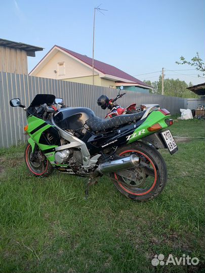 Kawasaki zzr400-1