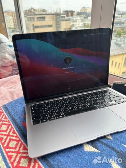 Macbook air 13 (2020)