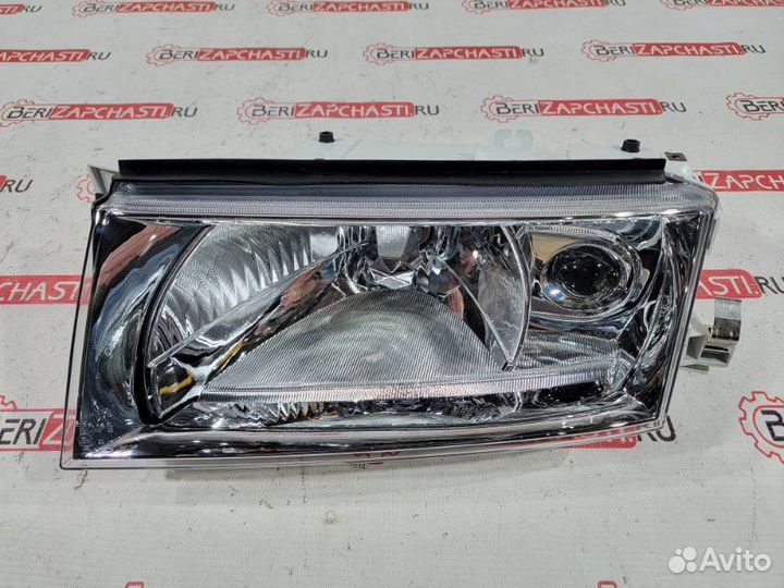 Фара передняя левая Skoda Octavia A4