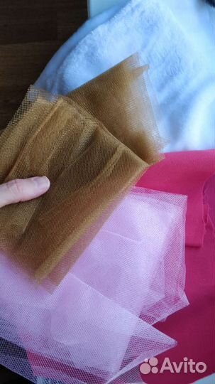 Лоскутки ткани и набивка для кукол