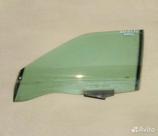 Стекло двери передней левой Audi 80 B3