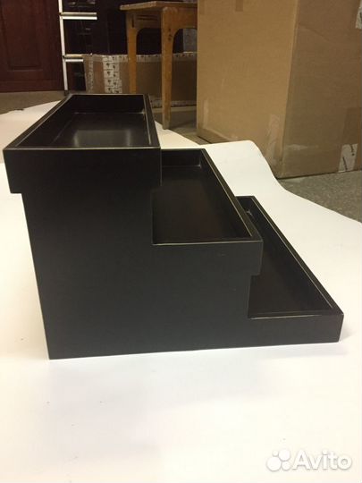 Подставка настольная трехступенчатая