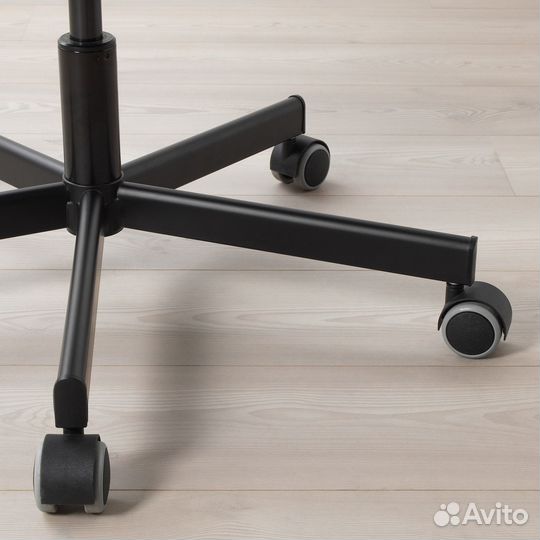 Skruvsta Рабочий стул Идгульт черный IKEA 804.029