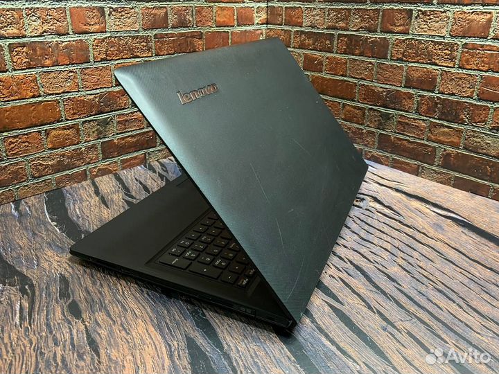 Ноутбук Lenovo для учебы и офиса